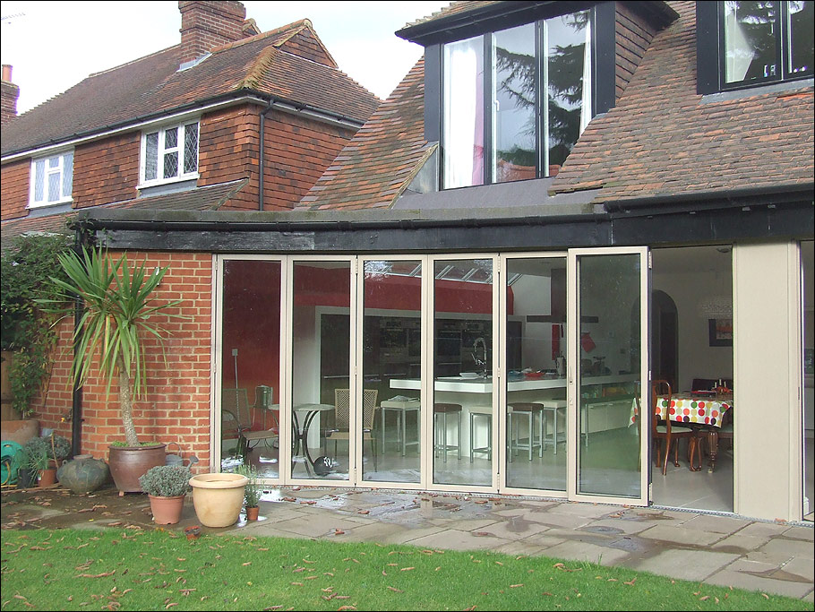 curved and moving corners