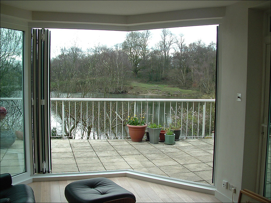 curved and moving corners